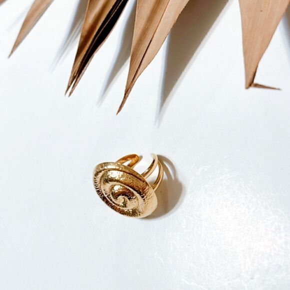 Gold seashell ring #1089 - Picture 4 of 4